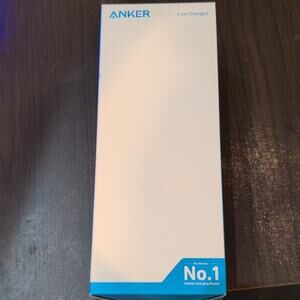 Anker 351 6-Outlet 300J Surge Protector Power Strip 2 USB 120V White/Blue